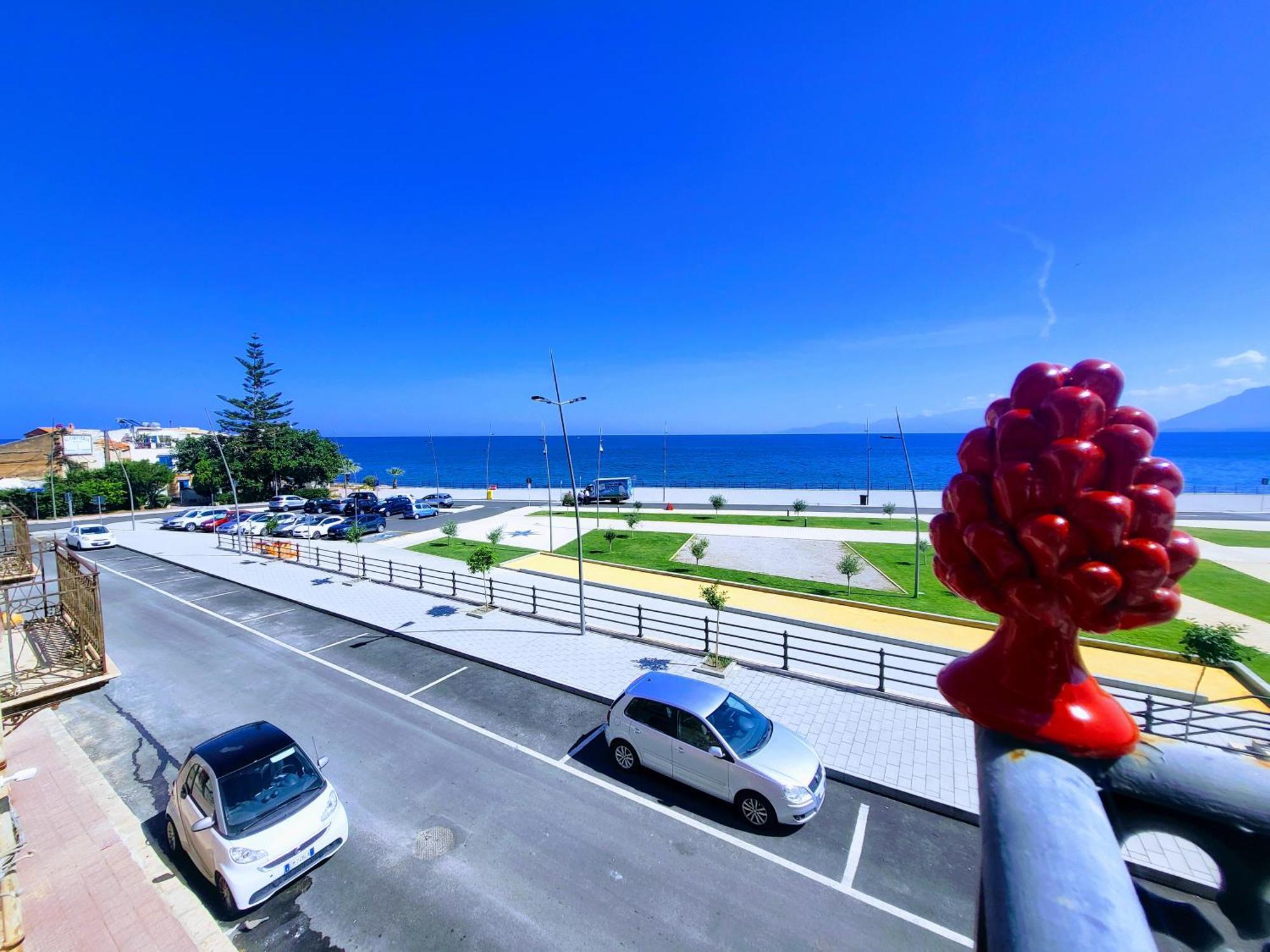 Seafront House Gabbiano Azzurro Apartman Santa Flavia Kültér fotó
