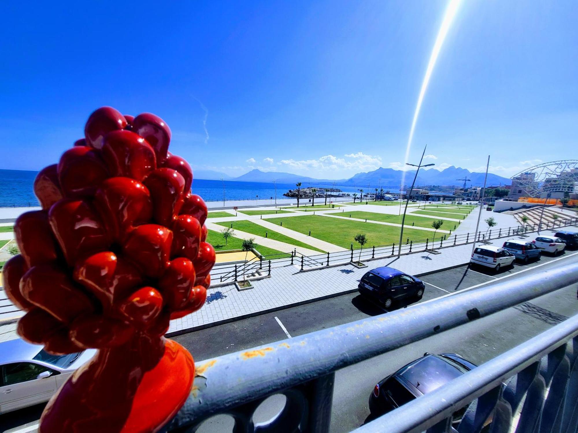 Seafront House Gabbiano Azzurro Apartman Santa Flavia Kültér fotó