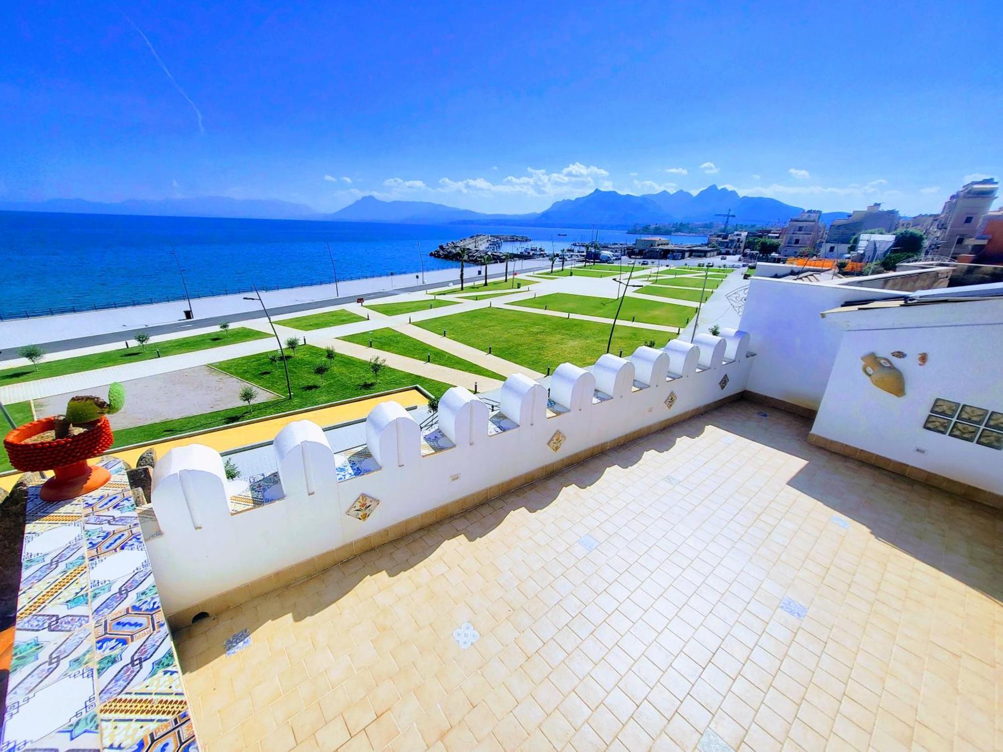 Seafront House Gabbiano Azzurro Apartman Santa Flavia Kültér fotó